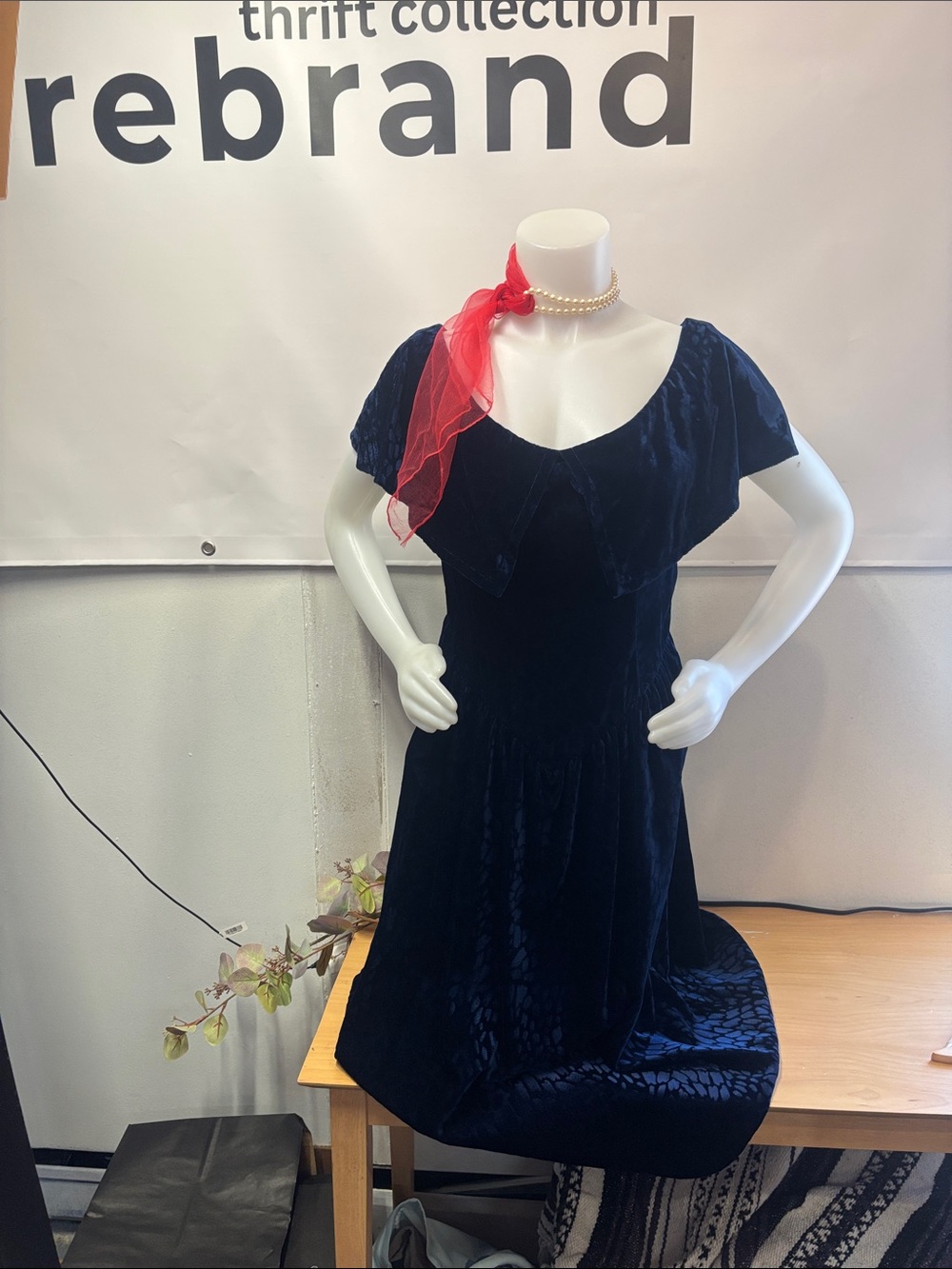 Navy vintage Velvet Midi Dress - Elegant Women's Cocktail Dress